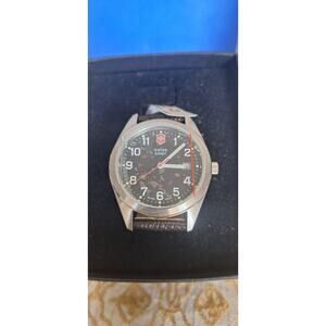 Victorinox Garrison Swiss Army Watch 241083 40mm Silver Stainless Steel Case NIB